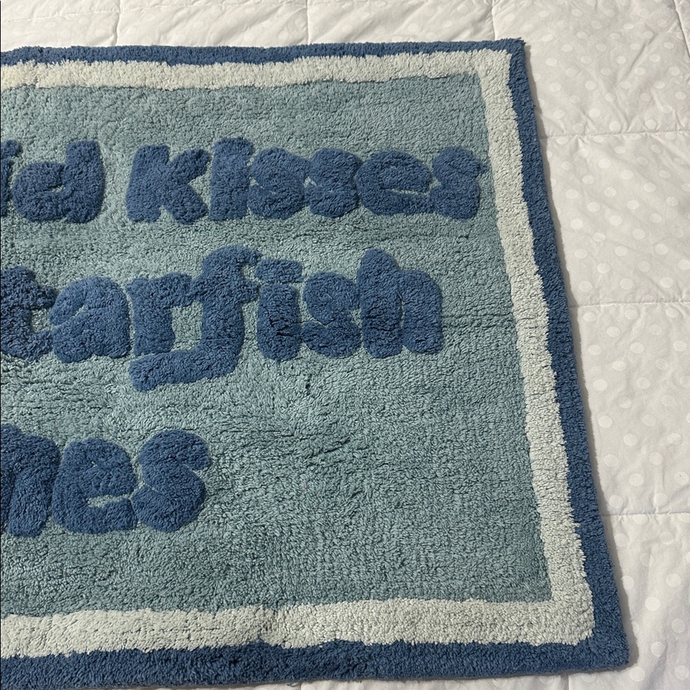 Blue and White Rug mermaid kisses and starfish wishes, coastal decor NWOT - Picture 4 of 7